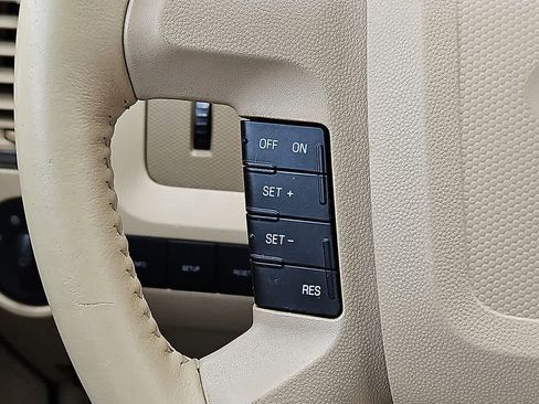 Used 2011 Ford Escape Limited w/ 302A Rapid Spec Order Code FWD image 21