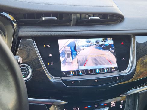 Used 2020 Cadillac XT6 Premium Luxury image 21