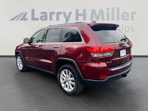 Used 2017 Jeep Grand Cherokee Limited w/ Luxury Group II image 3