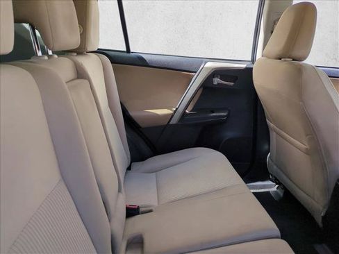 Used 2014 Toyota RAV4 XLE FWD image 19