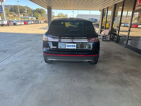 Used 2022 Lincoln Nautilus Reserve image 5