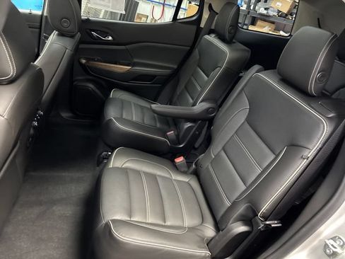 Used 2019 GMC Acadia Denali w/ Technology Package FWD image 36