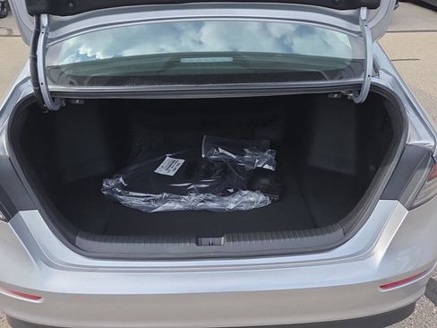 New 2025 Honda Accord SE image 5