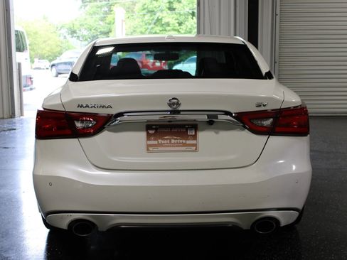 Used 2017 Nissan Maxima 3.5 SV FWD image 4