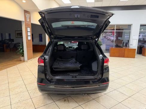 Used 2023 Chevrolet Equinox RS FWD image 7