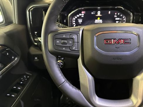Used 2025 GMC Sierra 1500 Elevation AWD/4WD image 4
