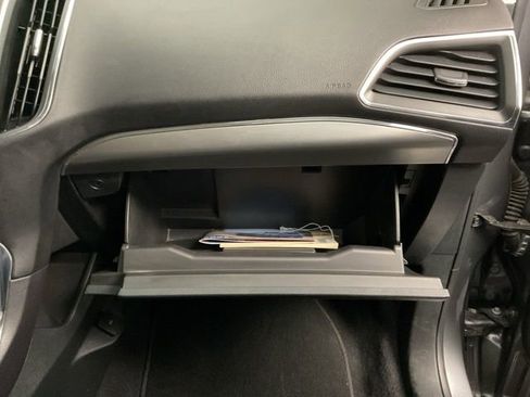 Used 2024 Ford Edge Titanium image 28