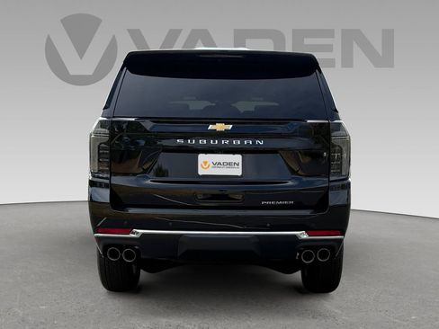 New 2025 Chevrolet Suburban Premier image 23