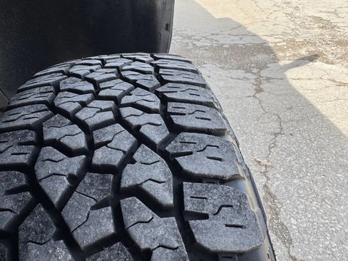 Used 2011 Chevrolet Silverado 2500 W/T w/ Snow Plow Prep Package image 5