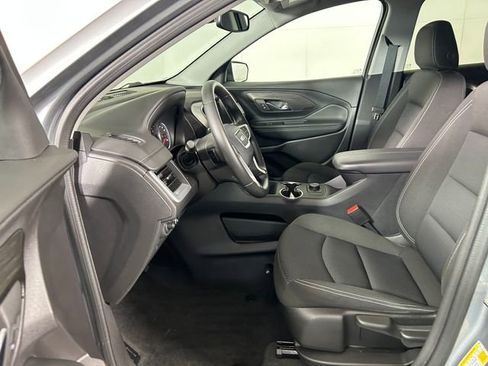 Used 2024 GMC Terrain SLE w/ Elevation Edition image 12