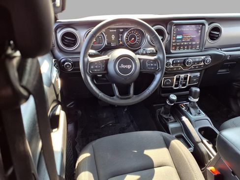 Used 2023 Jeep Wrangler Unlimited Sport AWD/4WD image 4