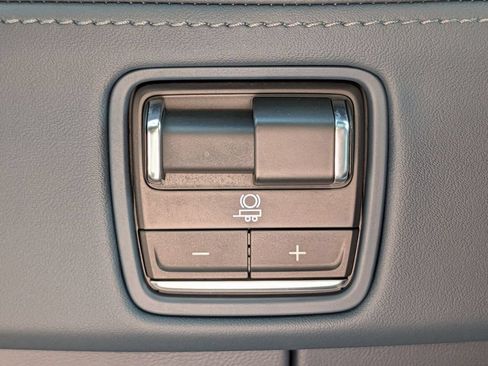 Used 2025 Cadillac Escalade IQ Luxury 2 w/ LPO, Premium Carpet Package AWD/4WD image 46