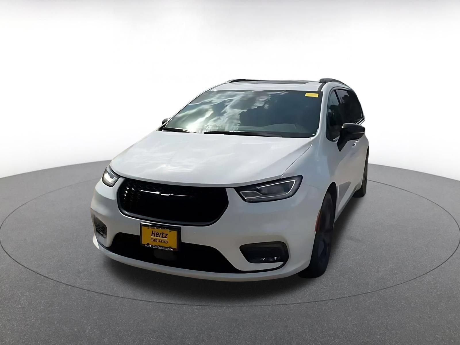 Used 2025 Chrysler Pacifica Limited FWD image 6