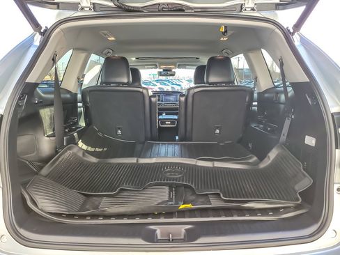 Used 2019 Toyota Highlander XLE image 20