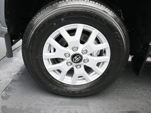 Used 2024 Toyota Tacoma SR w/ SR Upgrade Package image 17