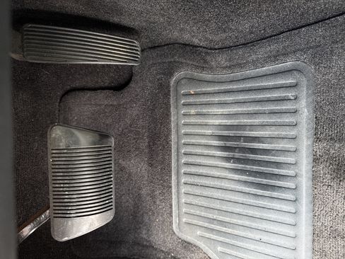 Used 2018 Dodge Challenger R/T Plus RWD image 16