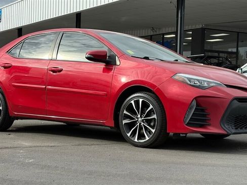 Used 2018 Toyota Corolla SE FWD image 1