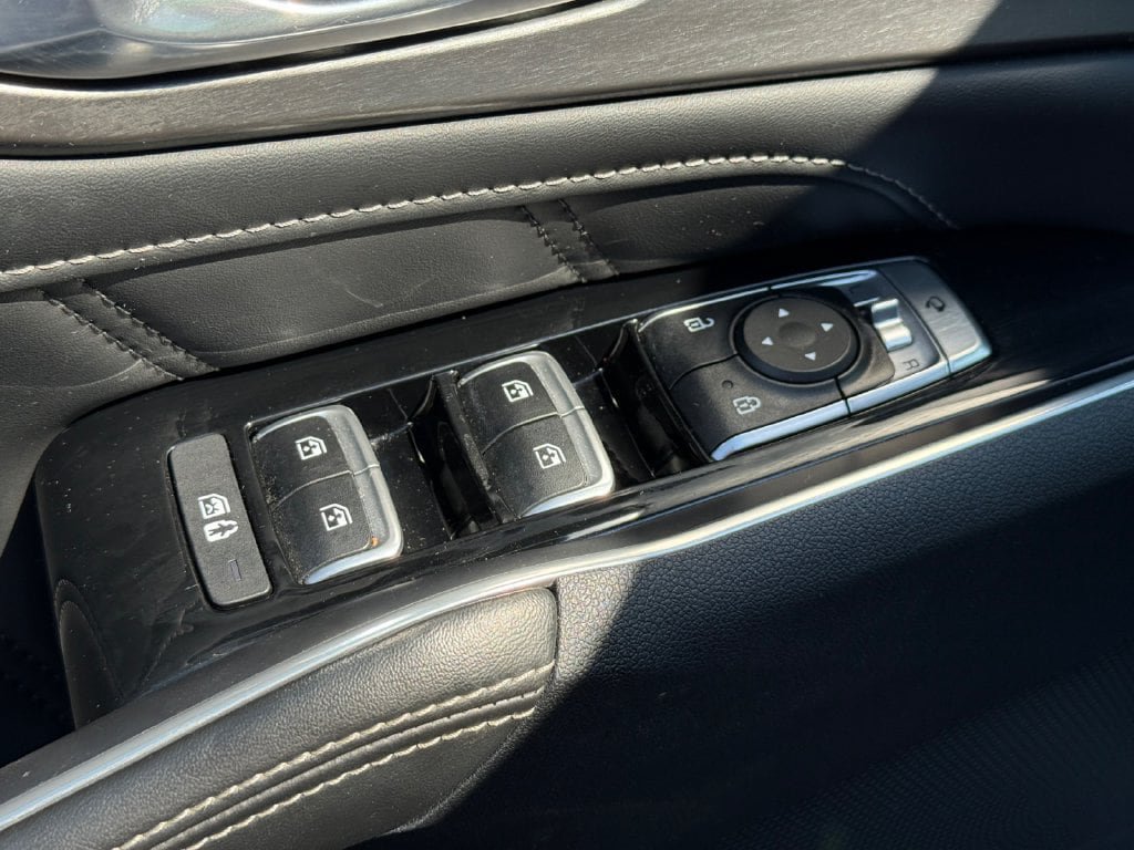Used 2023 Kia Sorento SX AWD/4WD image 25