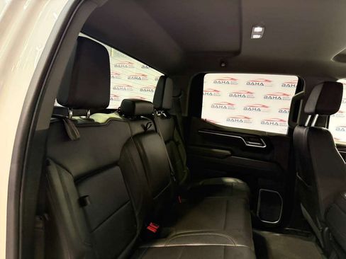 Used 2025 GMC Sierra 1500 SLT AWD/4WD image 42