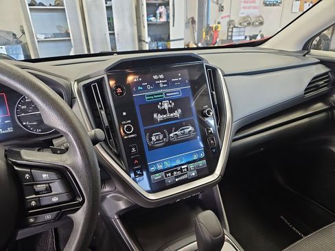 Used 2024 Subaru Crosstrek 2.0i Premium image 19