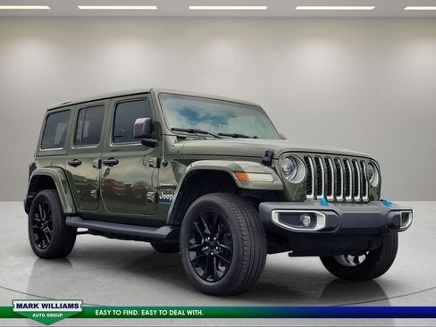 Used 2023 Jeep Wrangler Unlimited Sahara w/ Cold Weather Group AWD/4WD image 1
