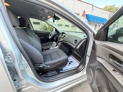 Used 2015 Chevrolet Cruze LT FWD image 35