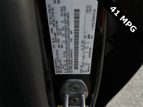 Used 2020 Ford Escape Titanium image 30