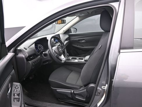 Used 2024 Nissan Sentra SV FWD image 21