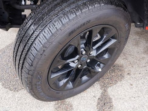 Certified 2025 Jeep Wrangler Unlimited Sahara w/ Safety Group image 13