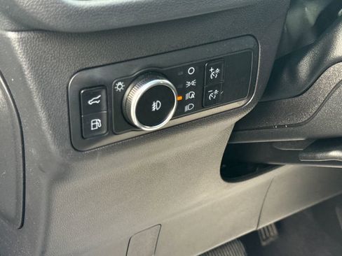 Used 2025 Ford Escape Platinum w/ Premium Technology Package image 28