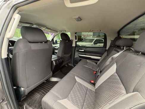 Used 2015 Toyota Tundra SR5 w/ SR5 Upgrade Package AWD/4WD image 13