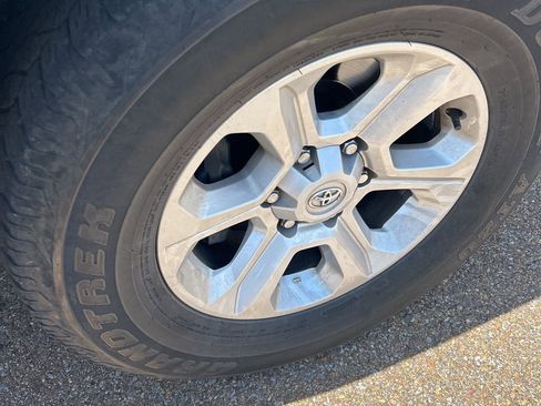 Used 2024 Toyota 4Runner SR5 image 10