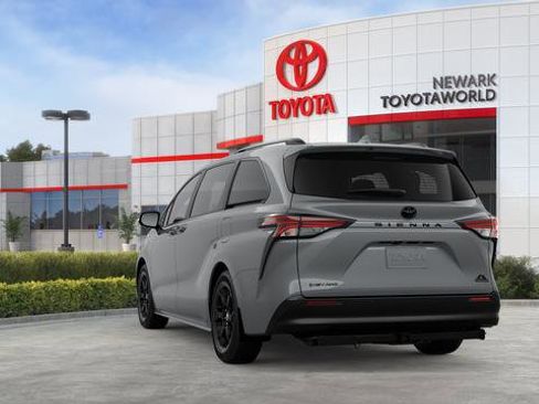 New 2026 Toyota Sienna XLE Woodland Edition AWD/4WD image 12