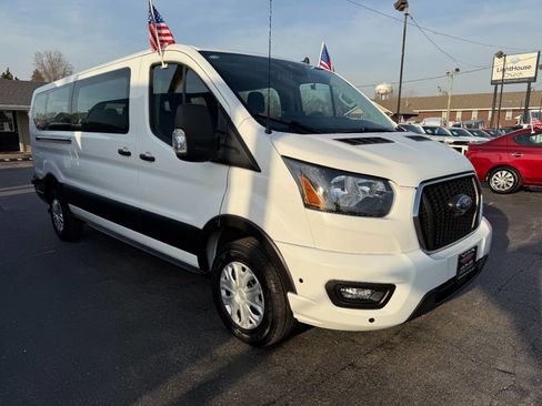 Used 2024 Ford Transit 350 XLT image 4