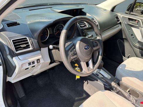 Used 2018 Subaru Forester 2.5i AWD/4WD image 4