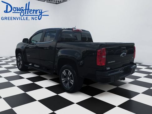 Used 2016 Chevrolet Colorado LT w/ LT Convenience Package RWD image 3