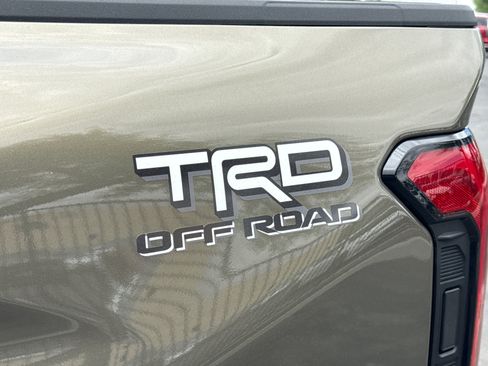 New 2026 Toyota Tacoma TRD Off-Road AWD/4WD image 8
