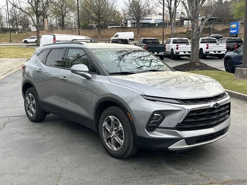 Used 2023 Chevrolet Blazer LT w/ Convenience Package image 3