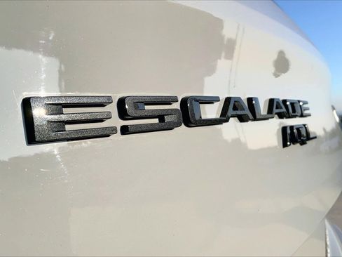 New 2026 Cadillac Escalade IQL Sport 1 w/ LPO, ONYX Package image 31