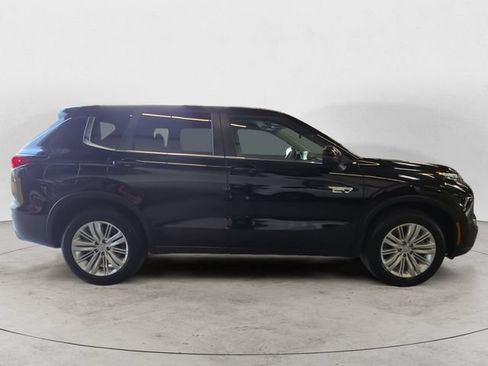 Used 2025 Mitsubishi Outlander ES AWD/4WD image 4