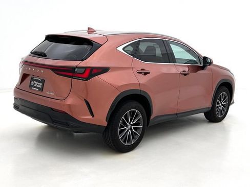 Used 2025 Lexus NX 250 FWD w/ Towing Package (2000 Lbs) image 7
