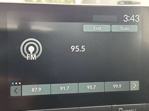 Used 2025 Honda HR-V LX image 18