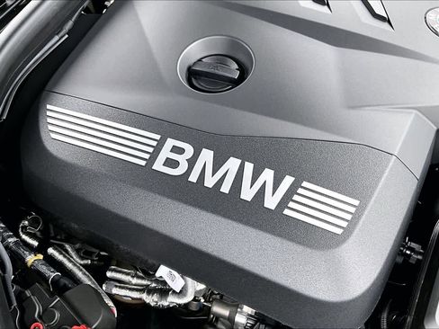 New 2026 BMW 330i xDrive Sedan w/ Premium Package AWD/4WD image 17