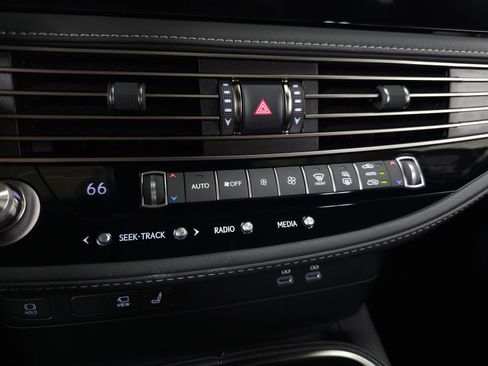 Certified 2023 Lexus LS 500 AWD w/ Luxury Package image 28