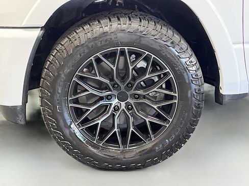Used 2025 RAM 1500 Laramie w/ Night Edition AWD/4WD image 32