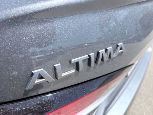 Used 2025 Nissan Altima 2.5 SV FWD image 26