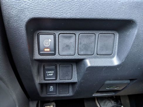 Used 2022 Nissan Frontier S w/ Technology Package image 43