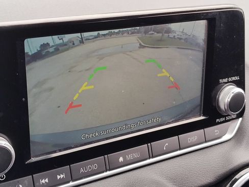 Used 2025 Nissan Sentra S FWD image 34