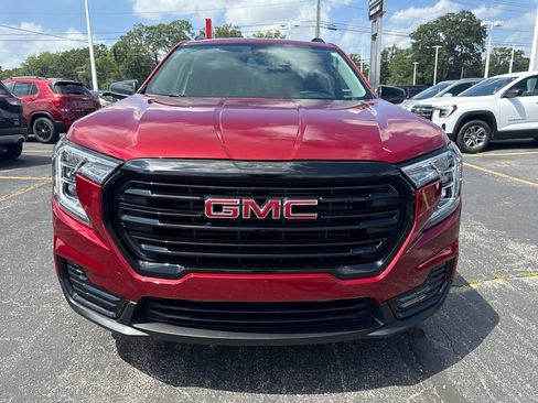Certified 2023 GMC Terrain SLE w/ Driver Convenience Package AWD/4WD image 2