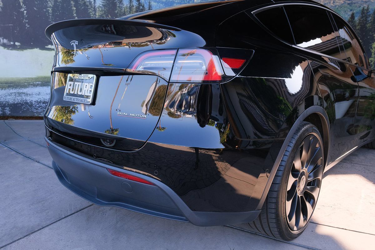 Used 2022 Tesla Model Y Performance AWD/4WD image 37